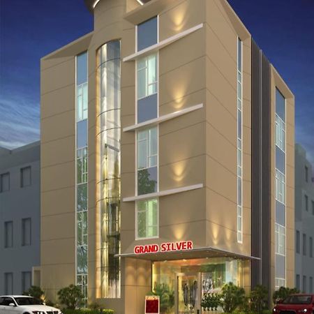 Grand Silver شيناي المظهر الخارجي الصورة